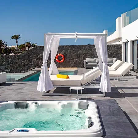 Villa Infinity