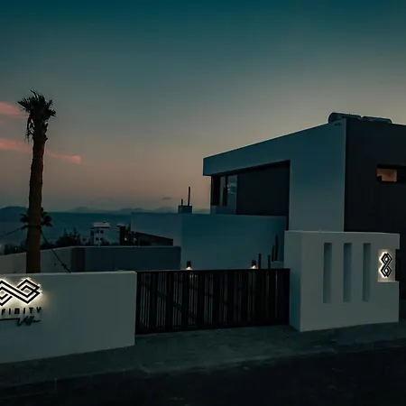 Infinity Playa Blanca (Lanzarote)
